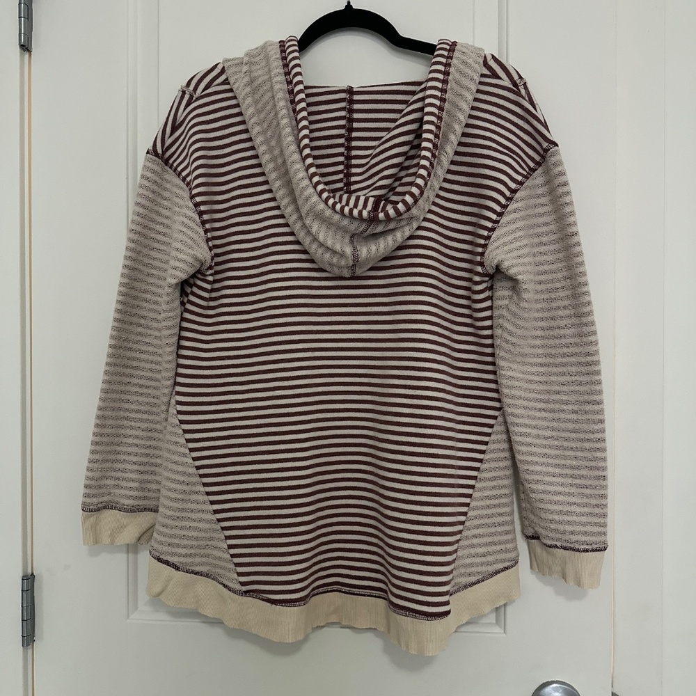 Free People-Walk the line Stripe Raw Hem Oversized Pullover (Size:XS) - Picture 2 of 3
